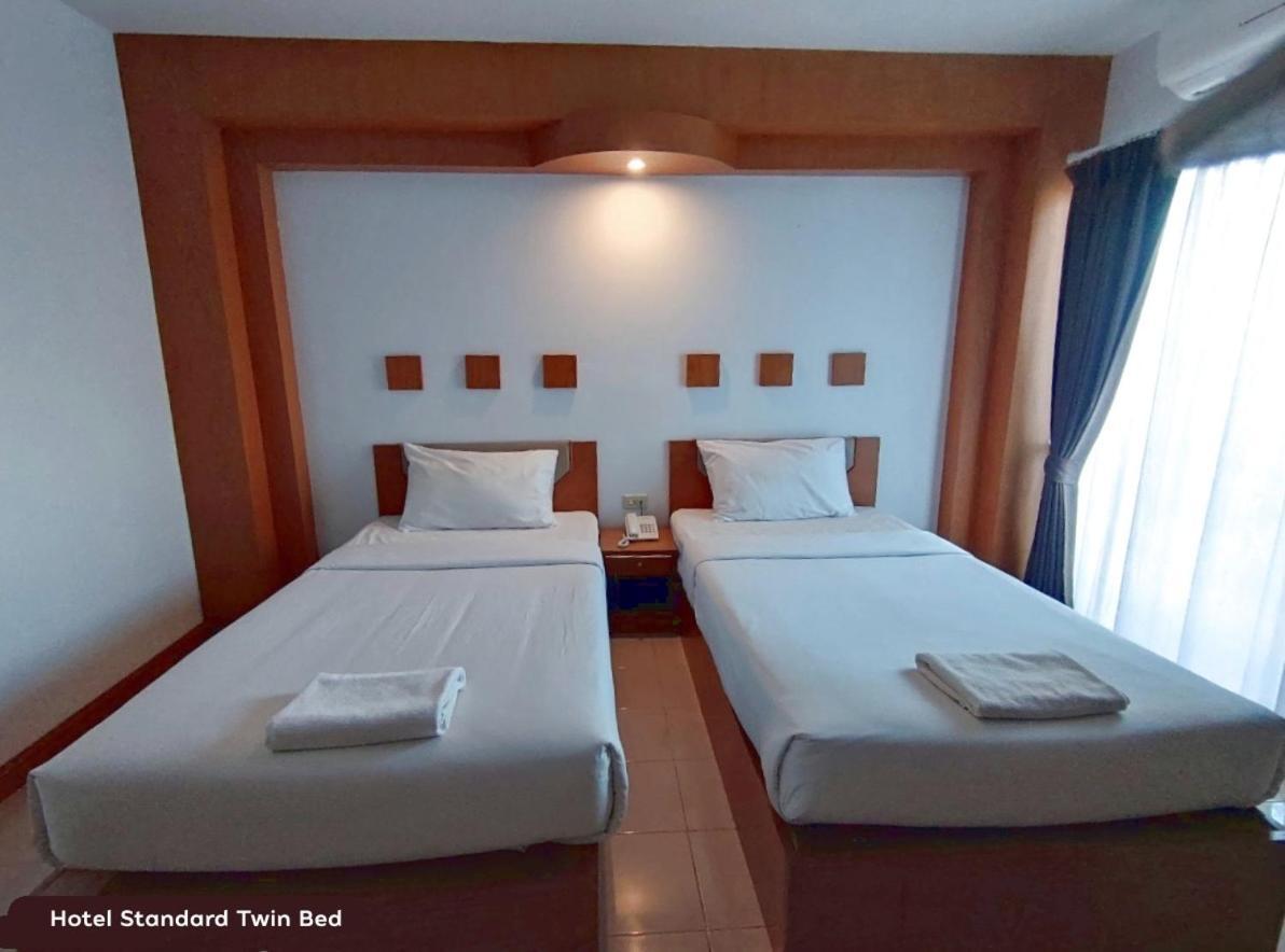 Areena Resort And Hotel Uttaradit Ngoại thất bức ảnh