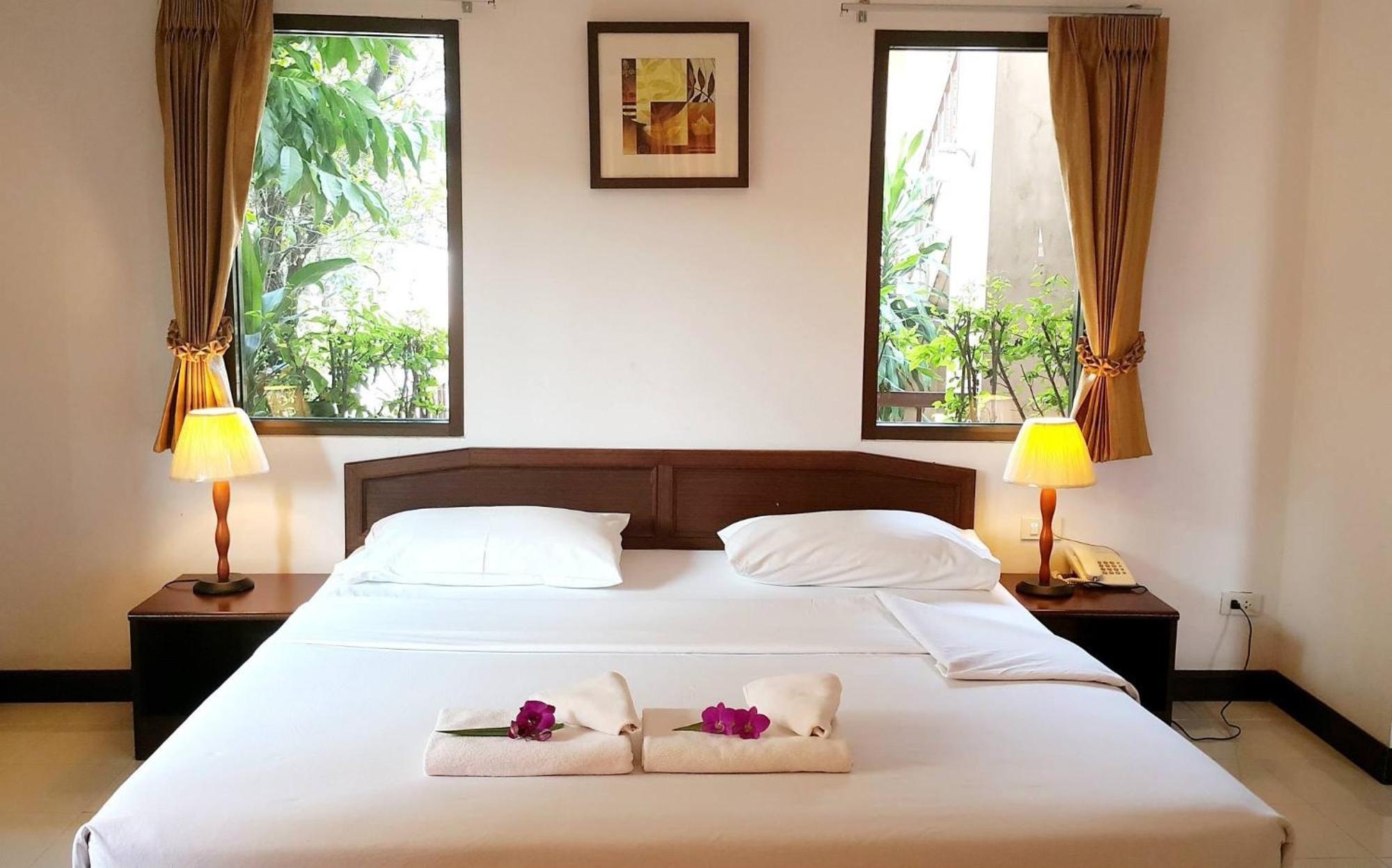 Areena Resort And Hotel Uttaradit Ngoại thất bức ảnh
