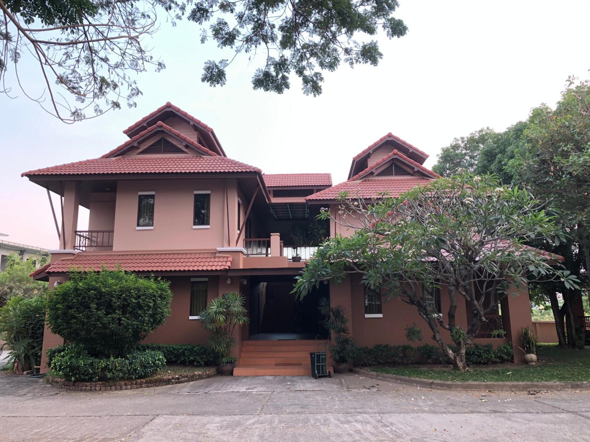 Areena Resort And Hotel Uttaradit Ngoại thất bức ảnh